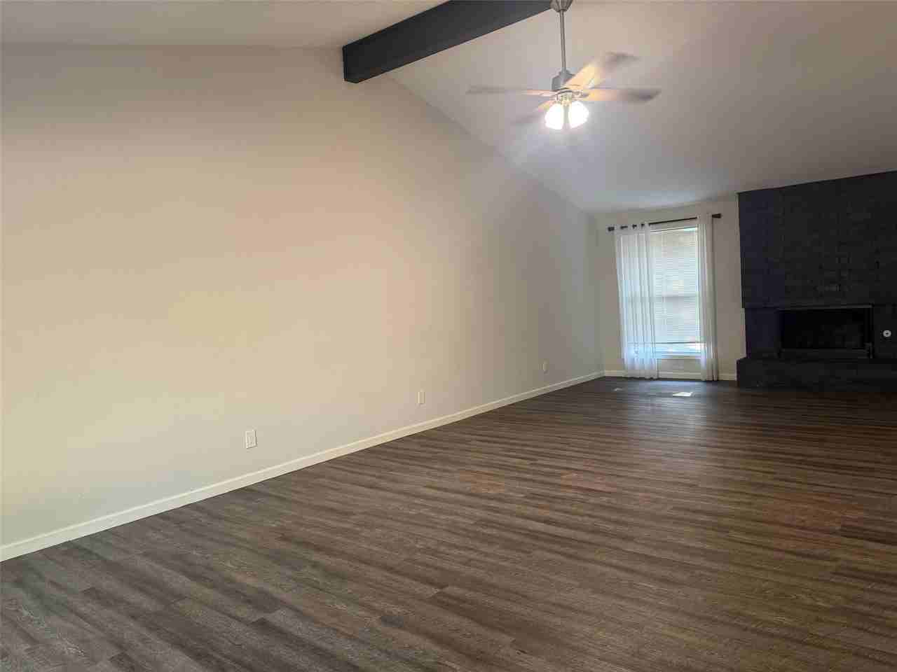 1301 N Waterview Dr - Photo 5 of 16