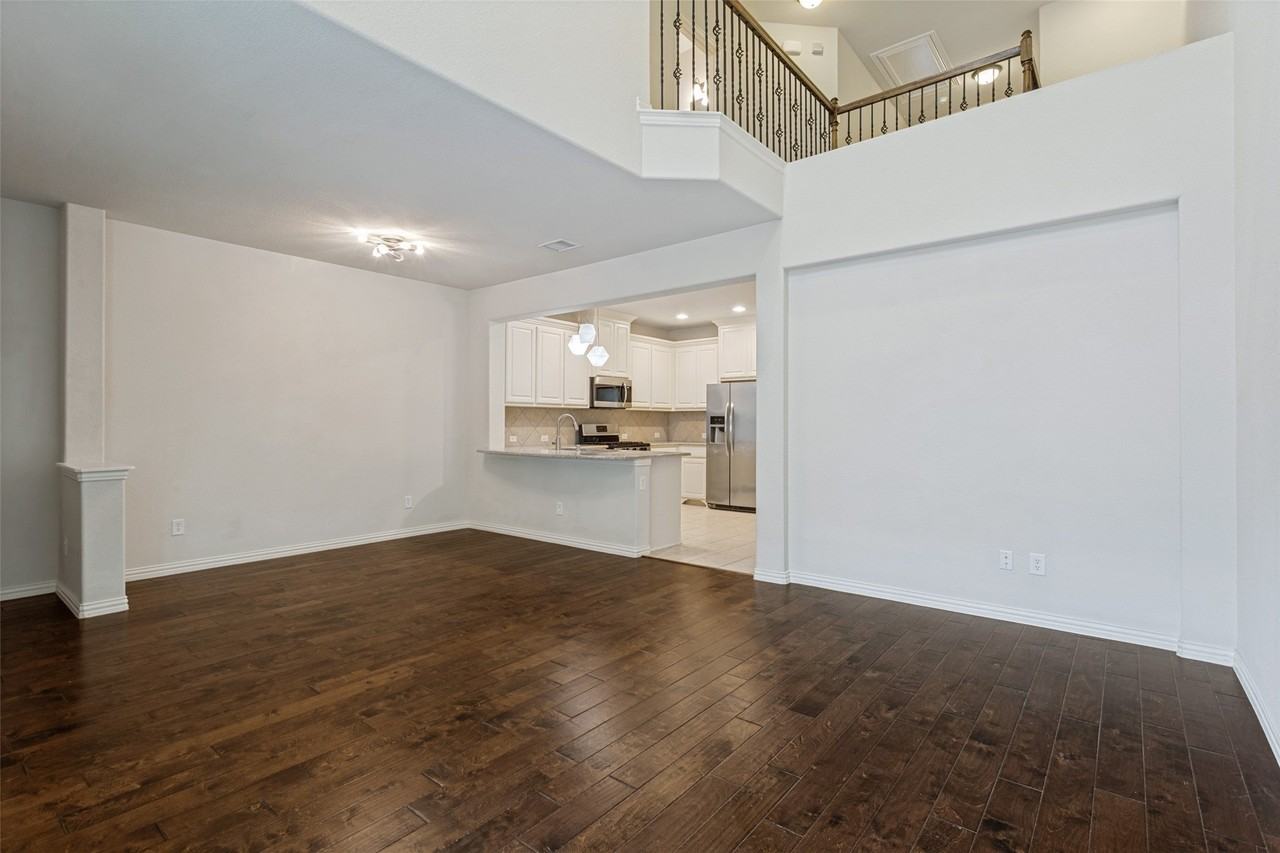 723 Matthew Pl - Photo 4 of 23