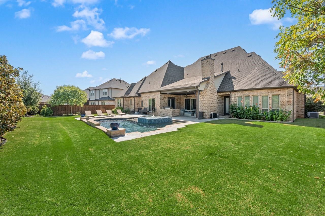 908 Lake Carillon Ln - Photo 4 of 40