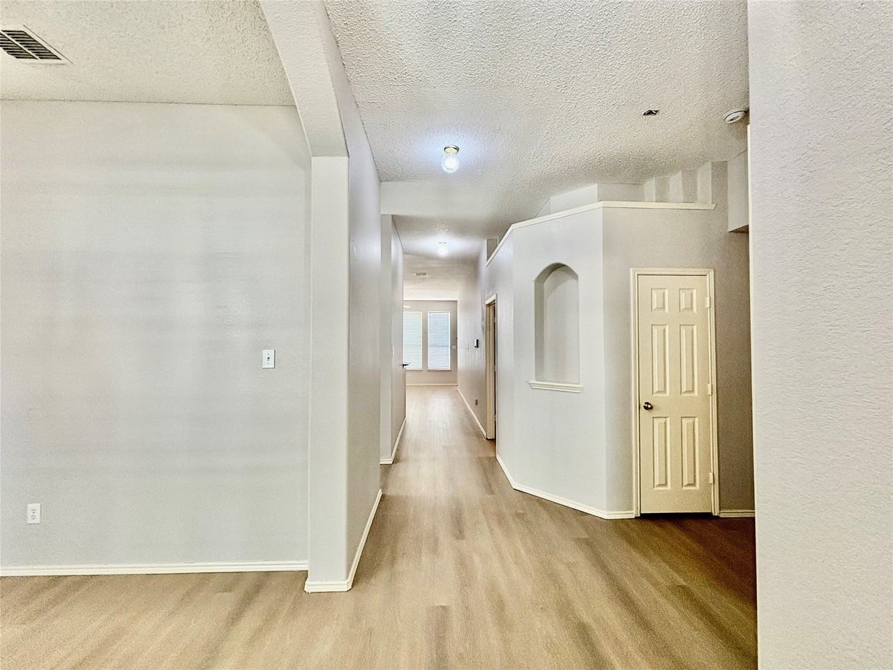 7180 Chinquapin Dr - Photo 2 of 12