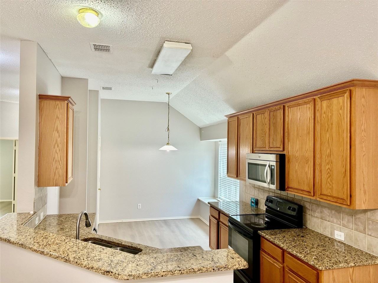 7180 Chinquapin Dr - Photo 5 of 12