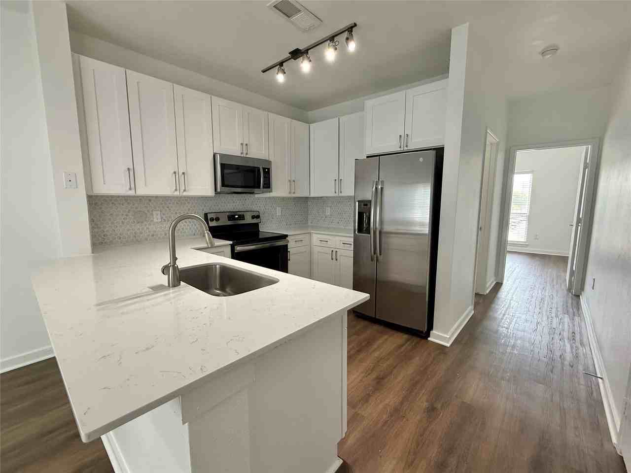 6740 Windhaven Pkwy #6103