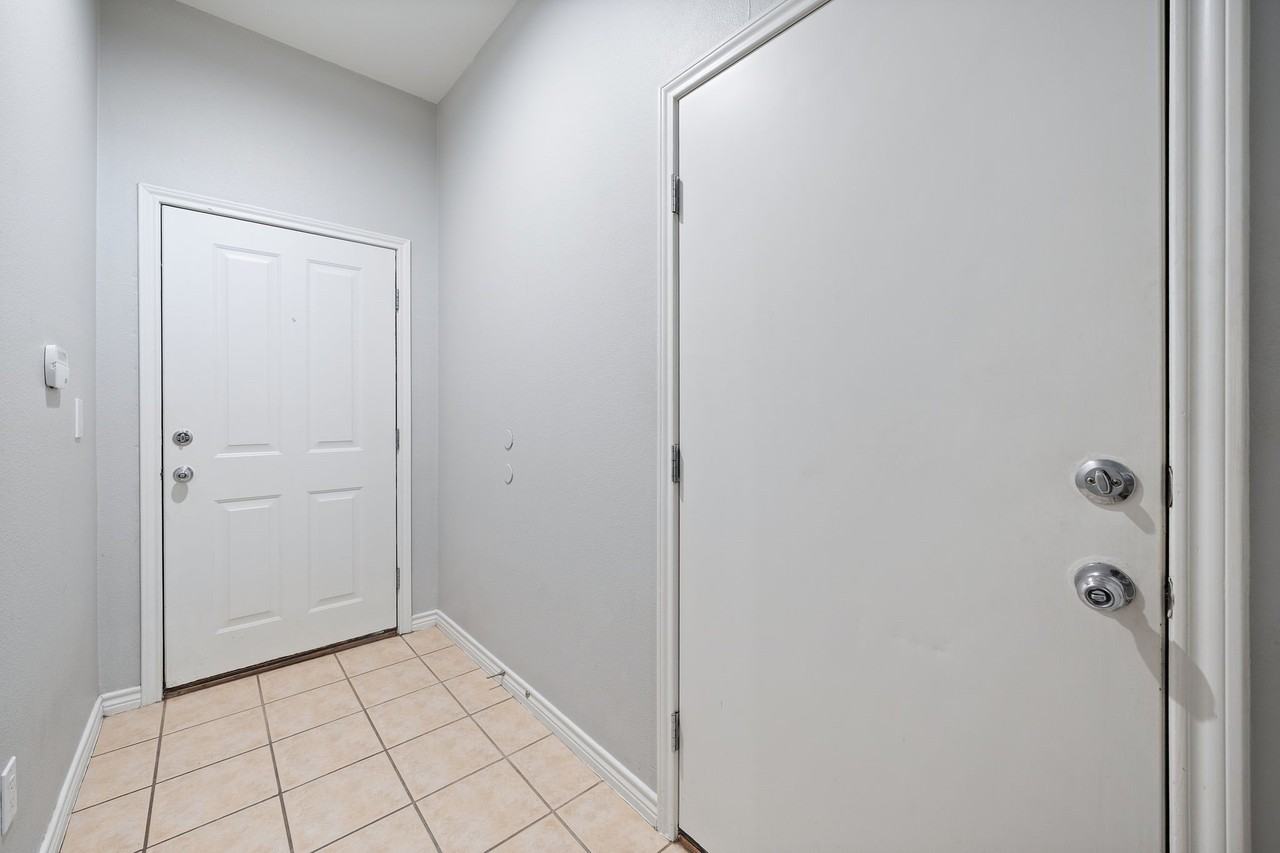 4225 Mckinney Ave #7 - Photo 5 of 40