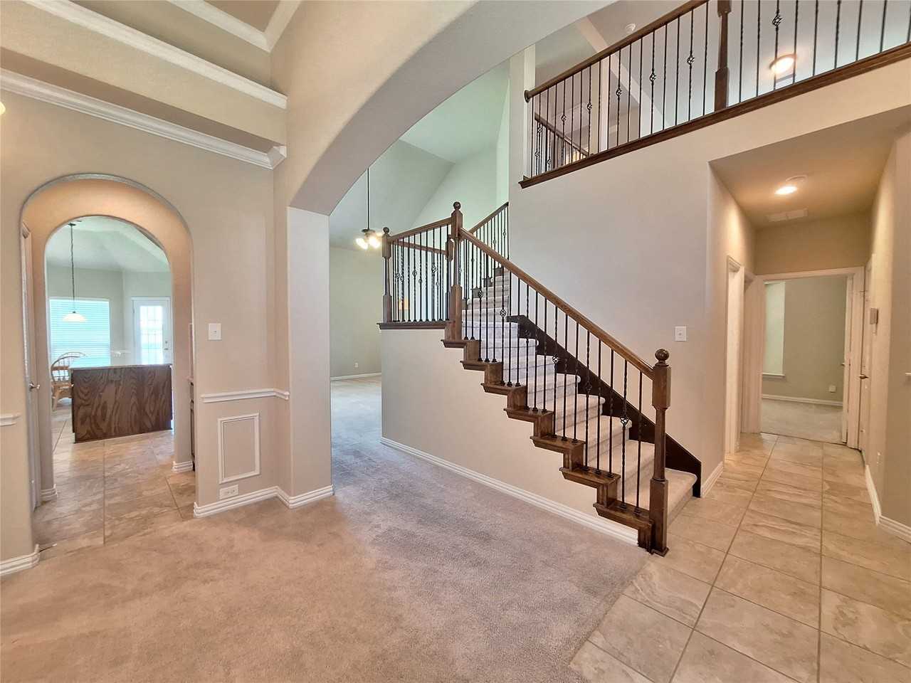 14117 Signal Hill Dr - Photo 2 of 23