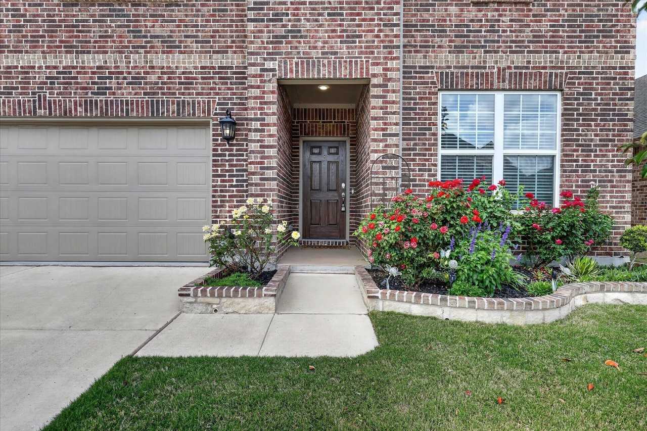940 Crest Breeze Dr - Photo 3 of 40
