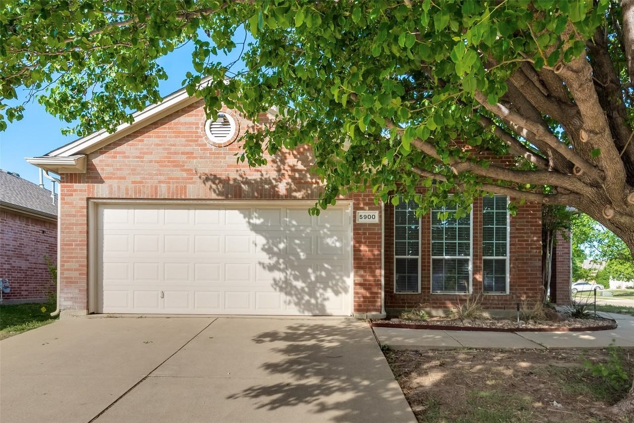 5900 Ozark Dr - Photo 2 of 24