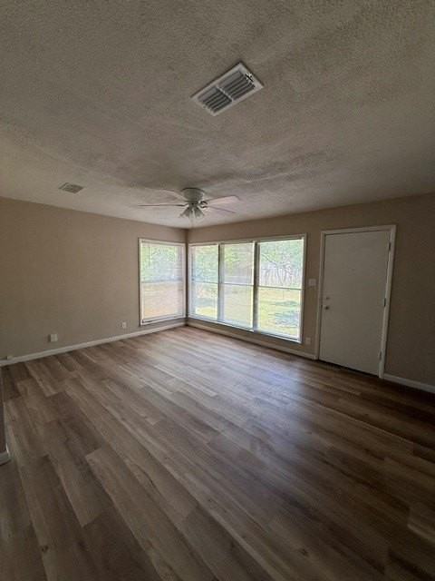 1273 S Pioneer Dr - Photo 2 of 15
