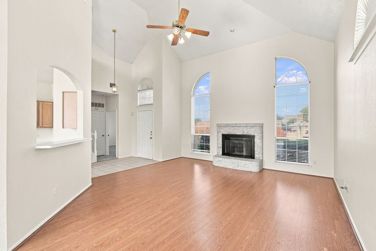 1813 Pendleton Rd - Photo 4 of 27