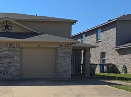 featured image of 821 E College St