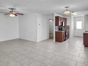 821 E College St - Photo 5 of 22