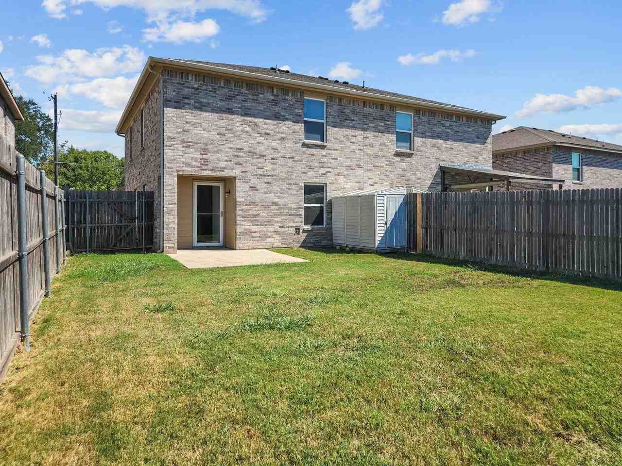 821 E College St - Photo 6 of 22