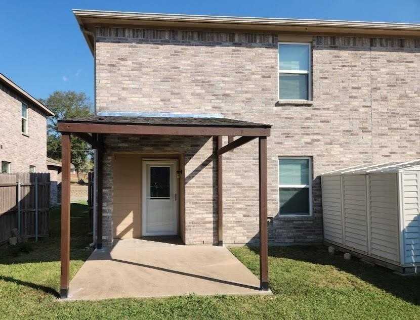 821 E College St - Photo 7 of 22
