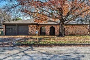 6404 Simmons Rd - Photo 1 of 1