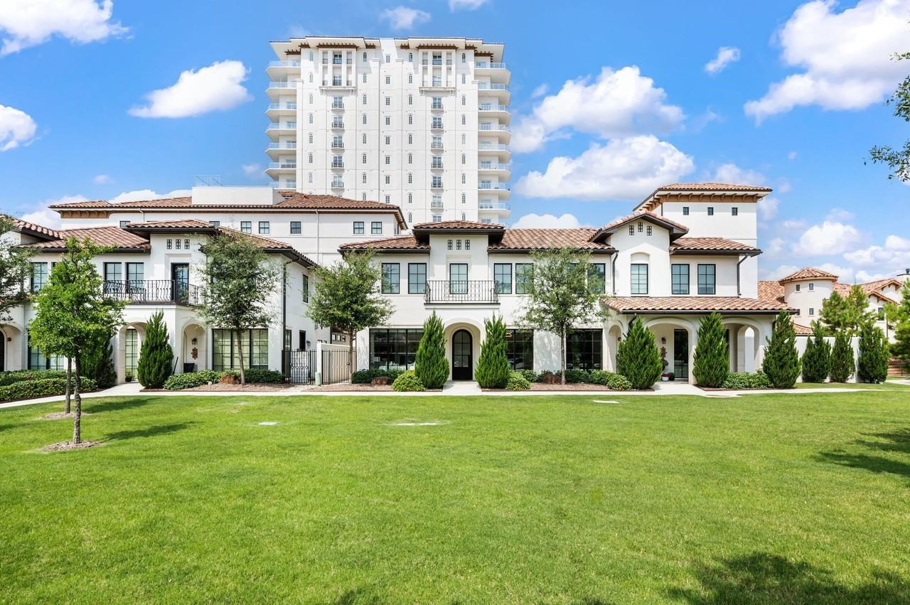 2850 Lakeside Pkwy #106