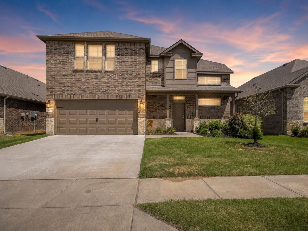 10415 Lone Star Way - Photo 2 of 24