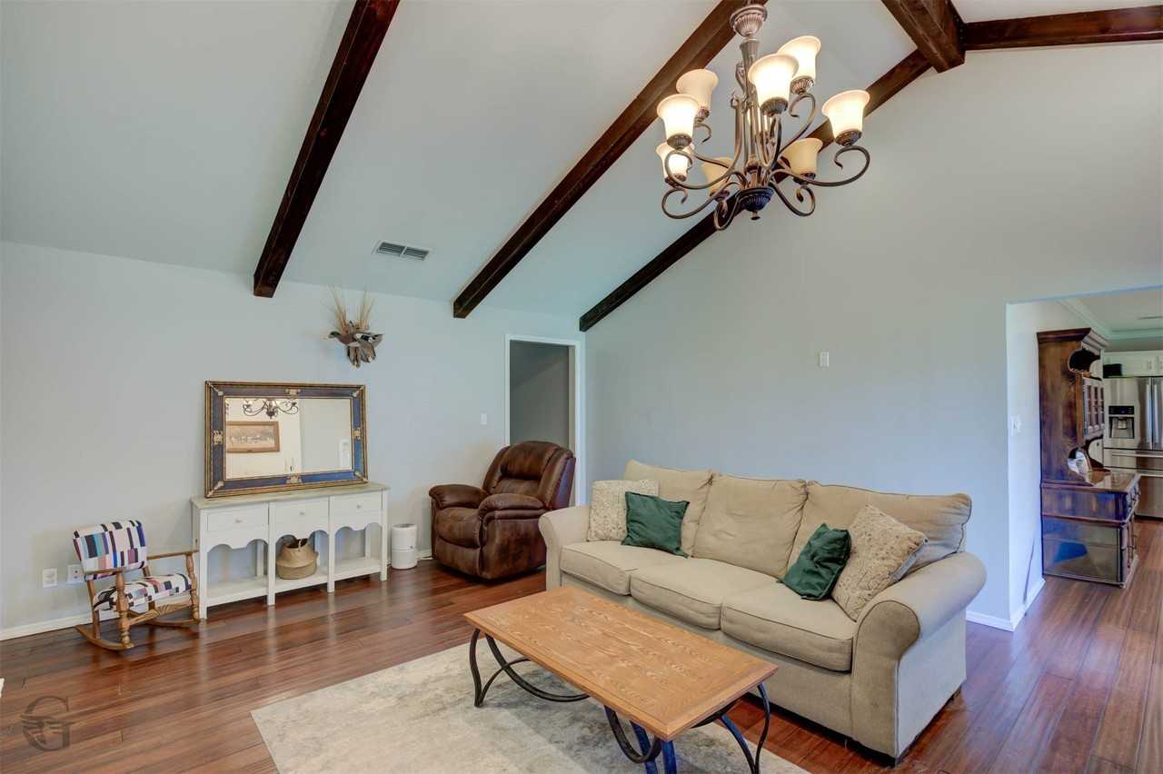 5427 Shasta Dr - Photo 5 of 24