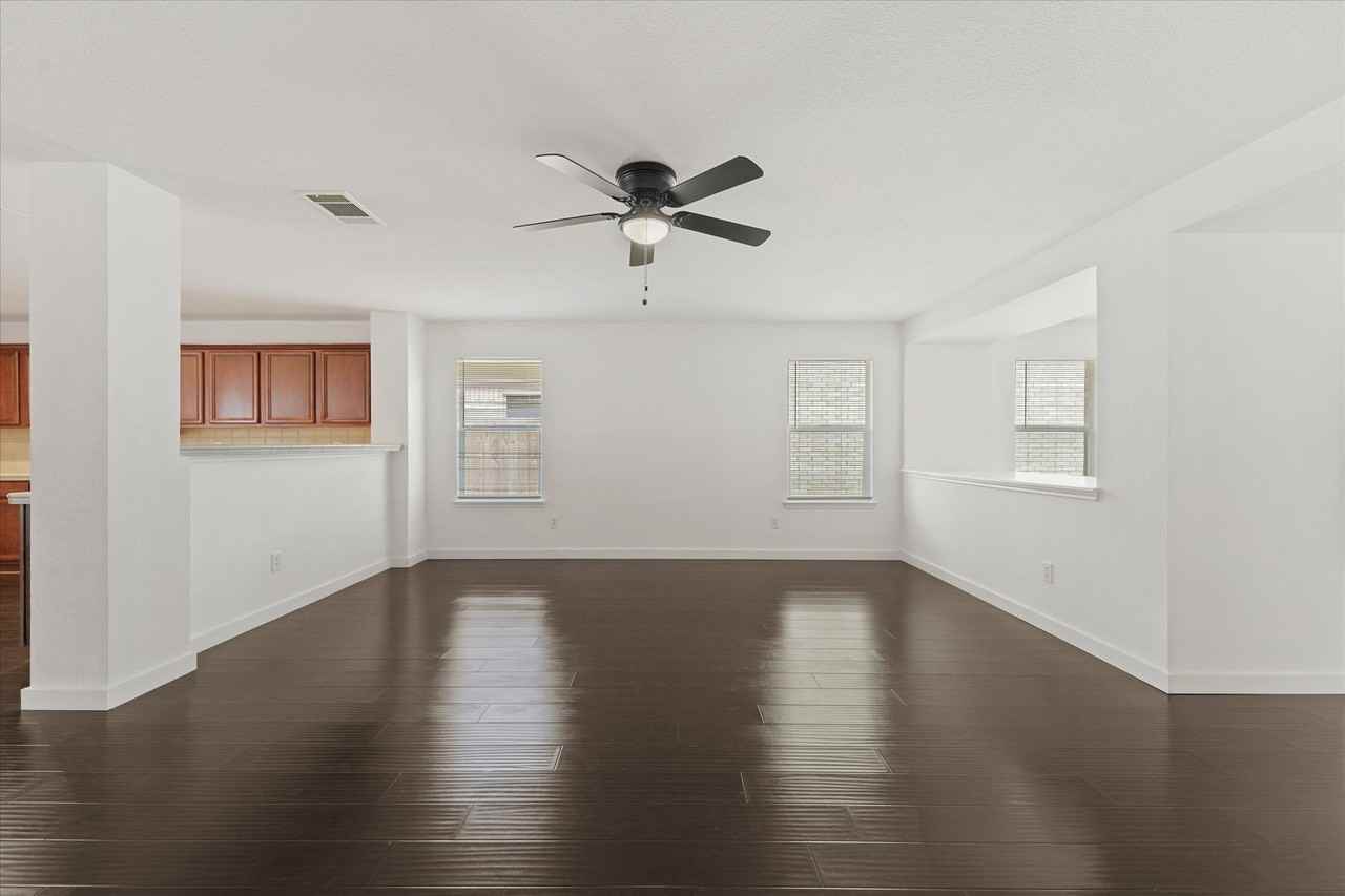 5311 Freestone Dr - Photo 6 of 27