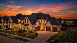 925 Shady Oaks Dr - Photo 1 of 1