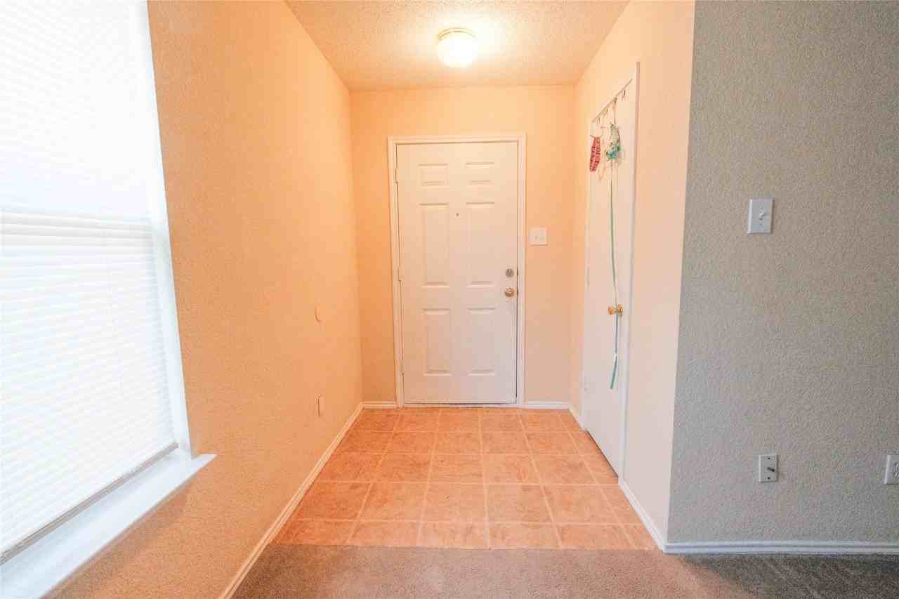 1616 Wind Star Way - Photo 4 of 29