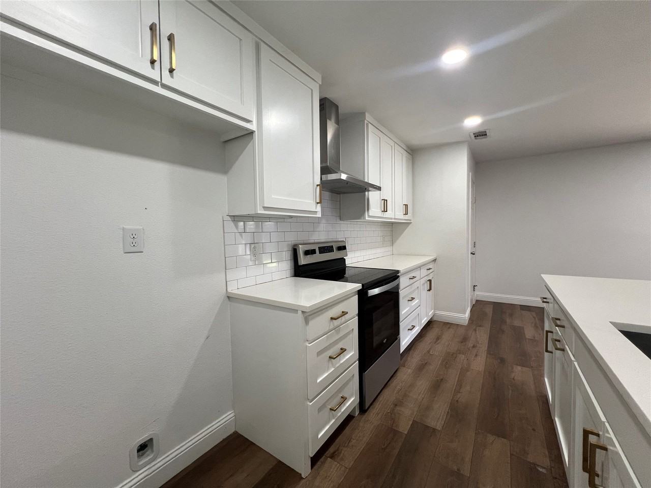 1809 Pilot Way - Photo 4 of 17