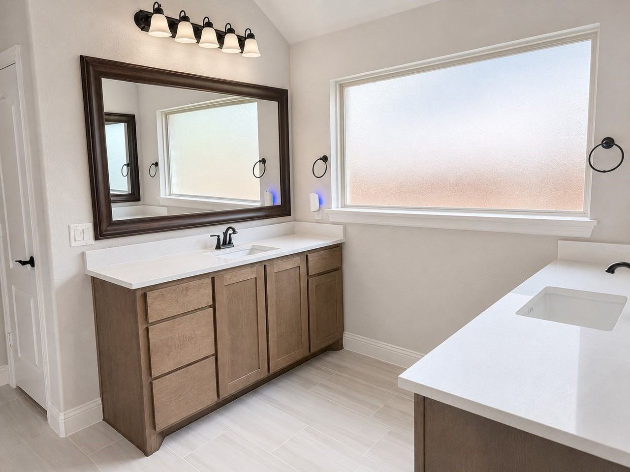 1012 Bessie Dr - Photo 4 of 19