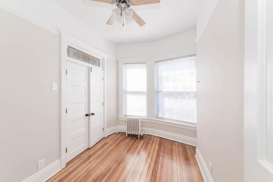330 W Dickens Ave - Photo 7 of 10