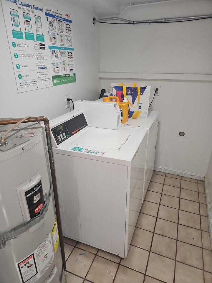 4414 Stern Ave - Photo 5 of 10
