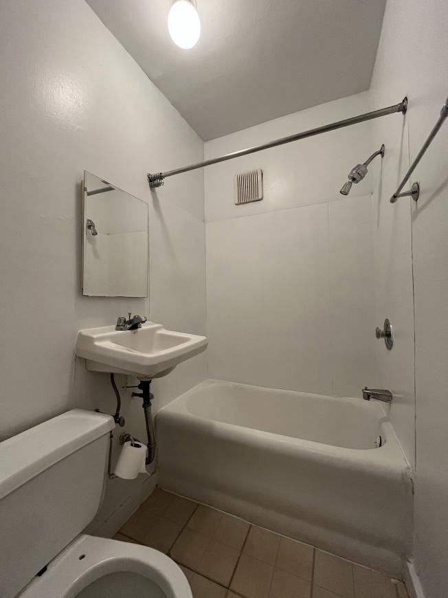 4060 N Kenmore Ave - Photo 6 of 7