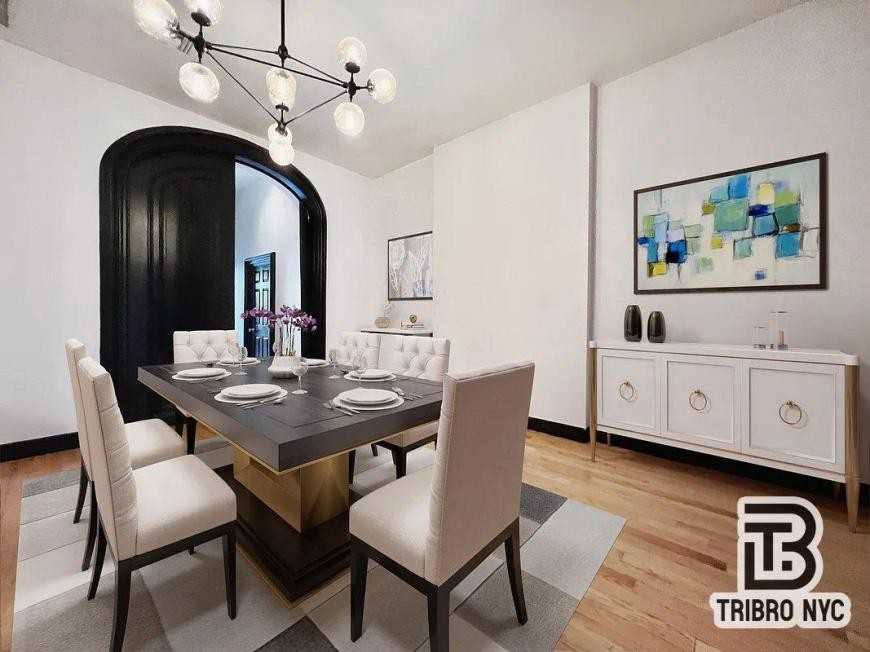 332 W 46th St - Photo 2 of 7