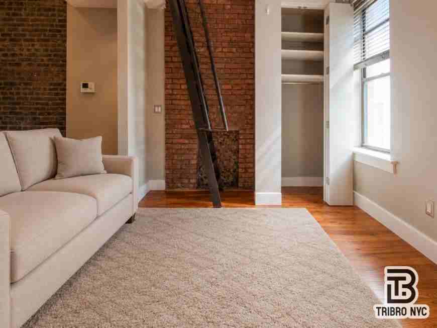 215 Marion St - Photo 2 of 5