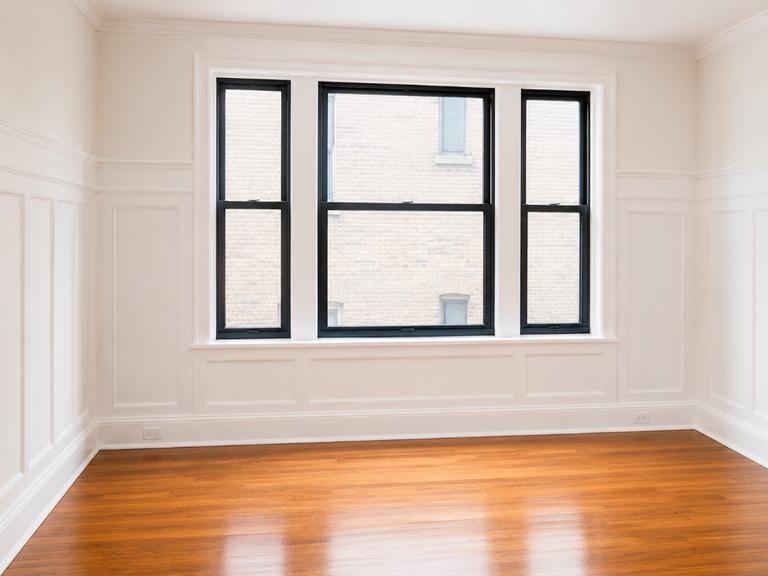 550 Riverside Dr - Photo 3 of 9