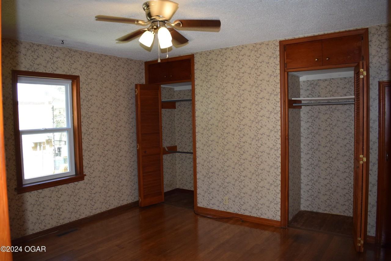 305 S Brownell Ave - Photo 6 of 6