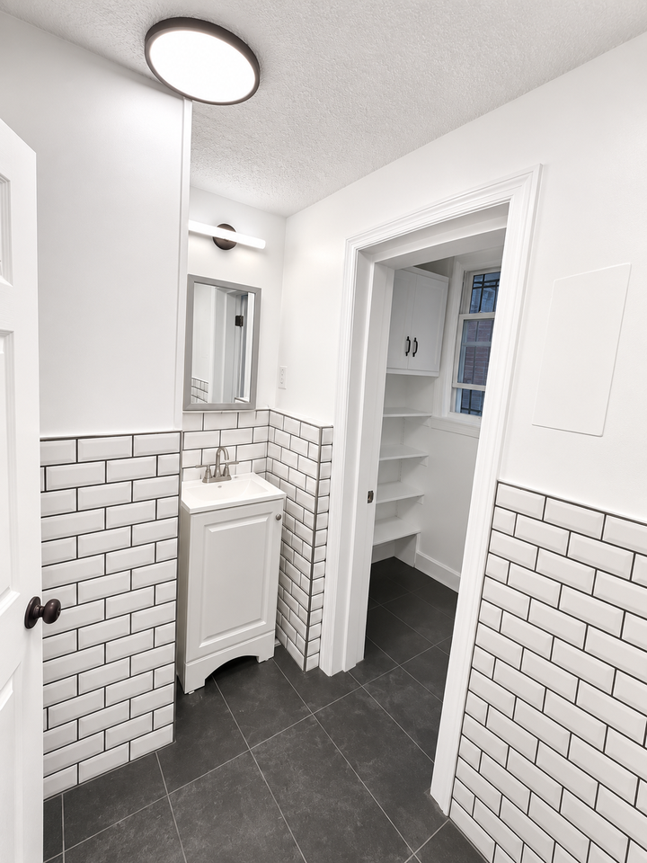 265 W Runyon St #1B - Photo 3 of 8