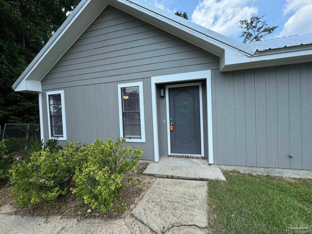7823 Coronet Ln - Photo 4 of 30