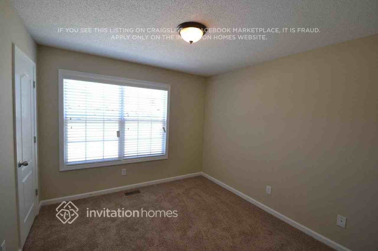 35 Mcauls Ct - Photo 3 of 8
