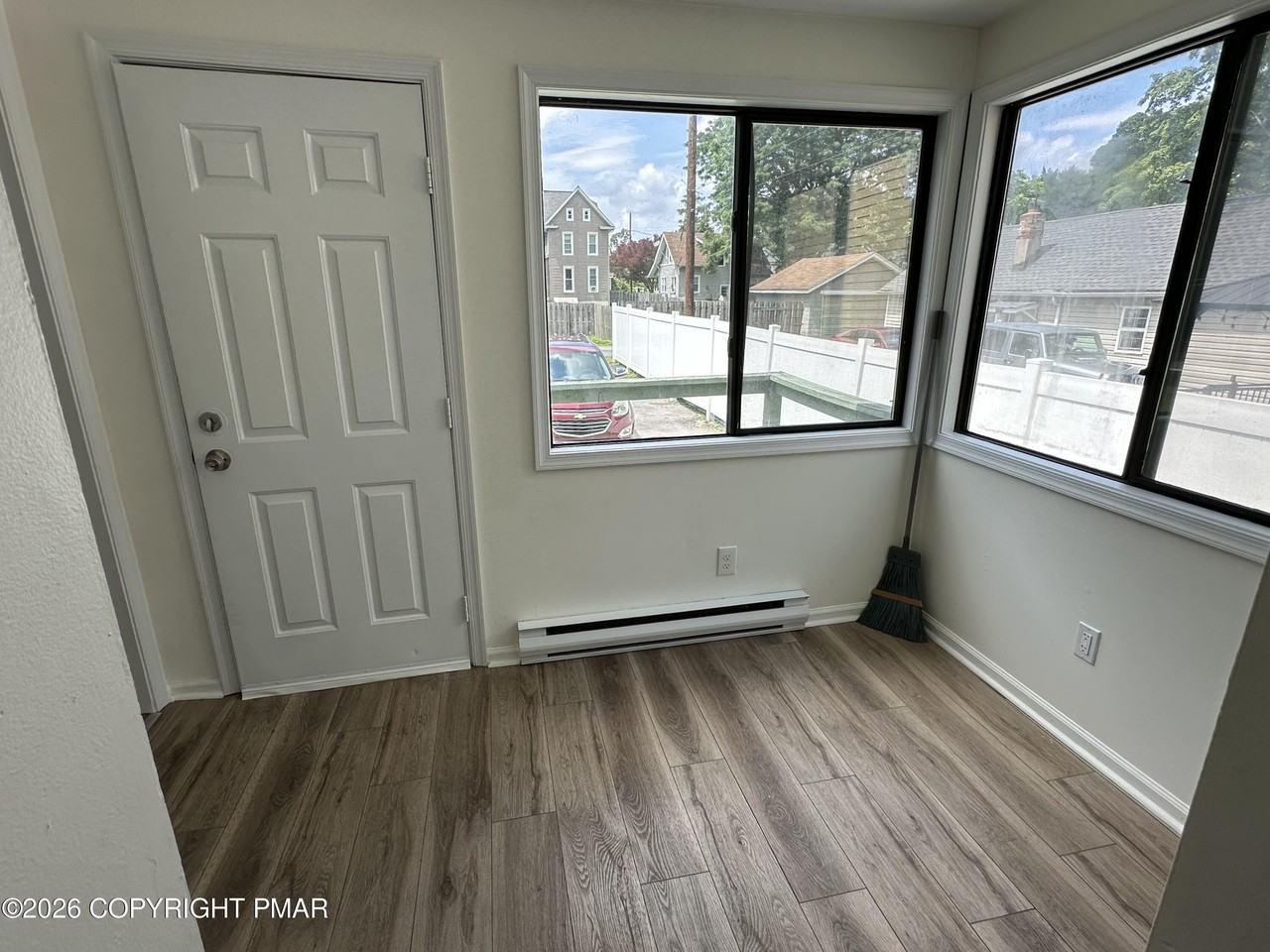 144 Analomink St - Photo 6 of 23
