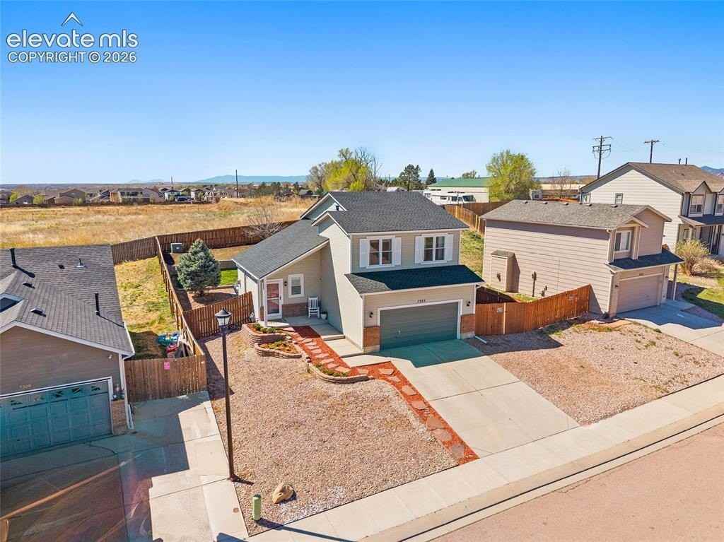 7323 Willowdale Dr - Photo 3 of 34