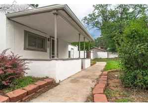 1118 E Platte Ave #B - Photo 1 of 1