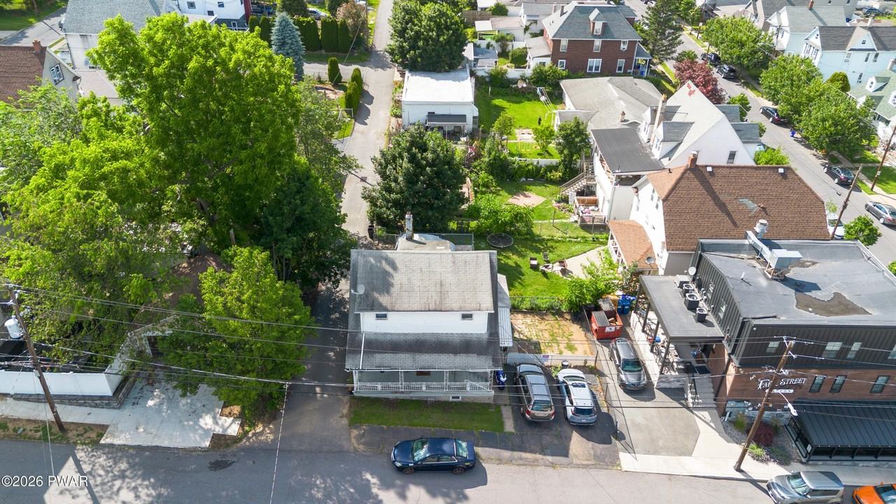 915 N Rebecca Ave - Photo 4 of 24
