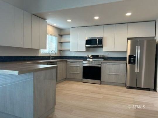 329 Dawn Ct - Photo 4 of 18