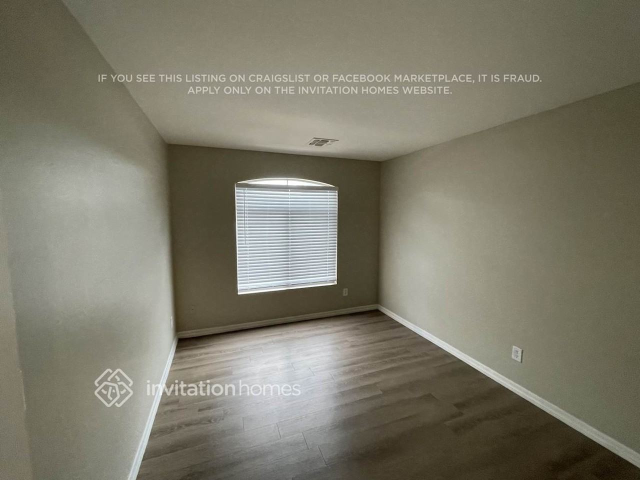 42939 W Jeremy St - Photo 2 of 15