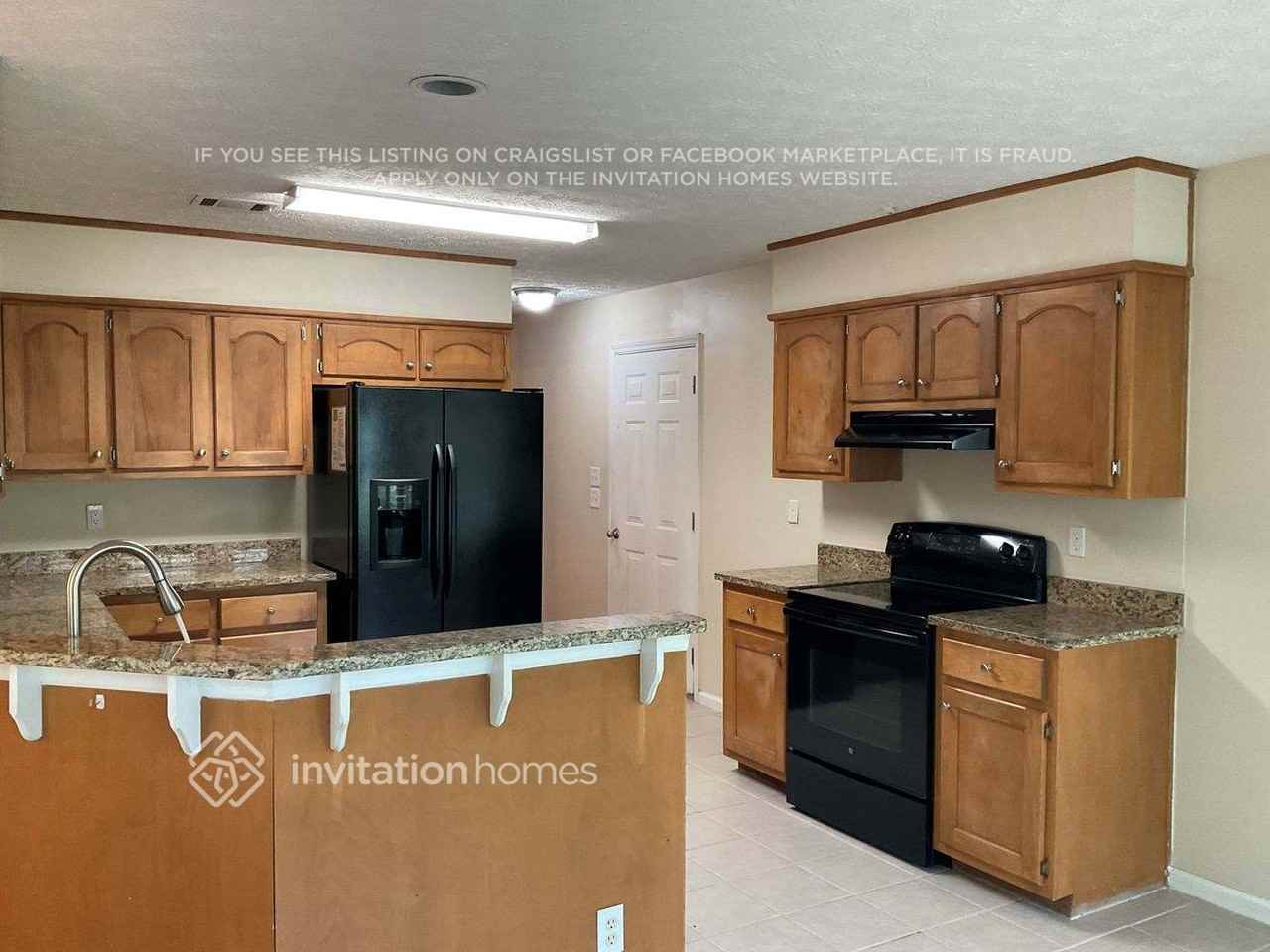 730 Wilkes Dr - Photo 4 of 12