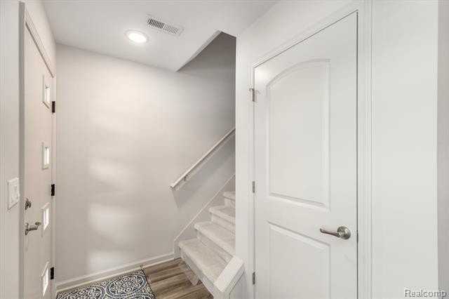 3032 Hydrangea Ln - Photo 4 of 27