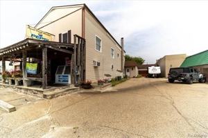 featured image of 4335 Territorial Rd #B