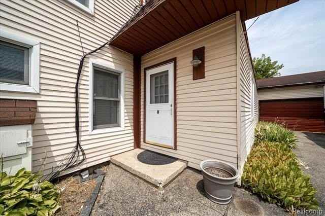 4335 Territorial Rd #B - Photo 2 of 20