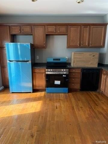 8259 Merrill St - Photo 2 of 5