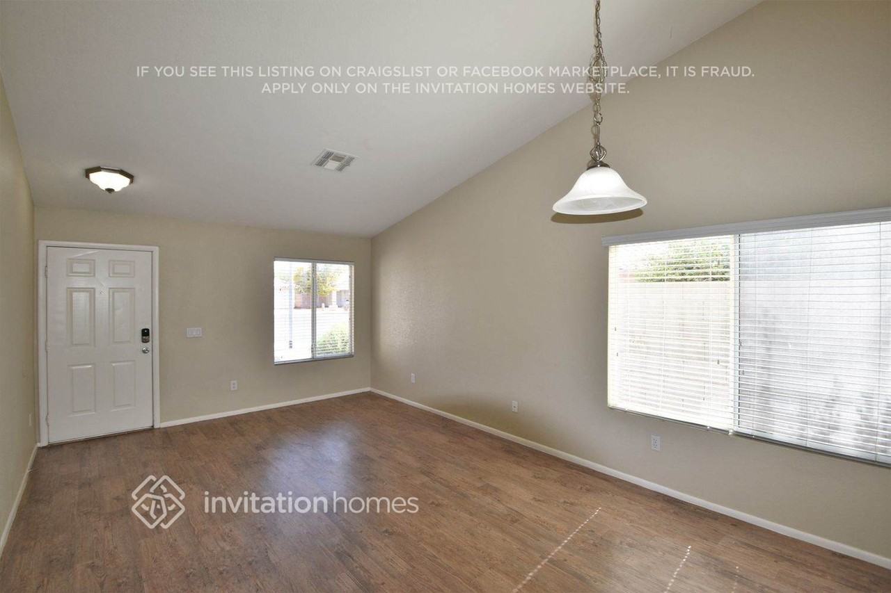 16168 W Sherman St - Photo 2 of 15