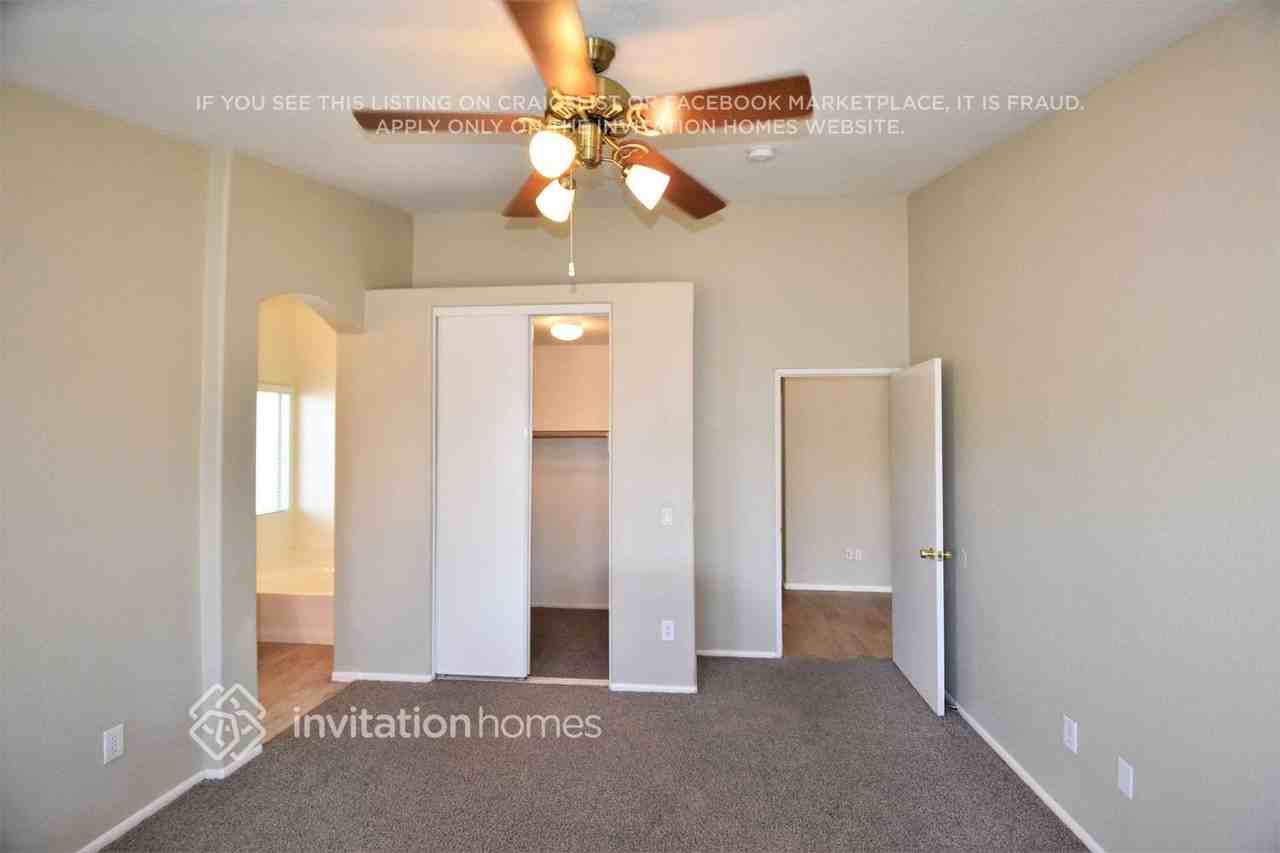 16168 W Sherman St - Photo 7 of 15