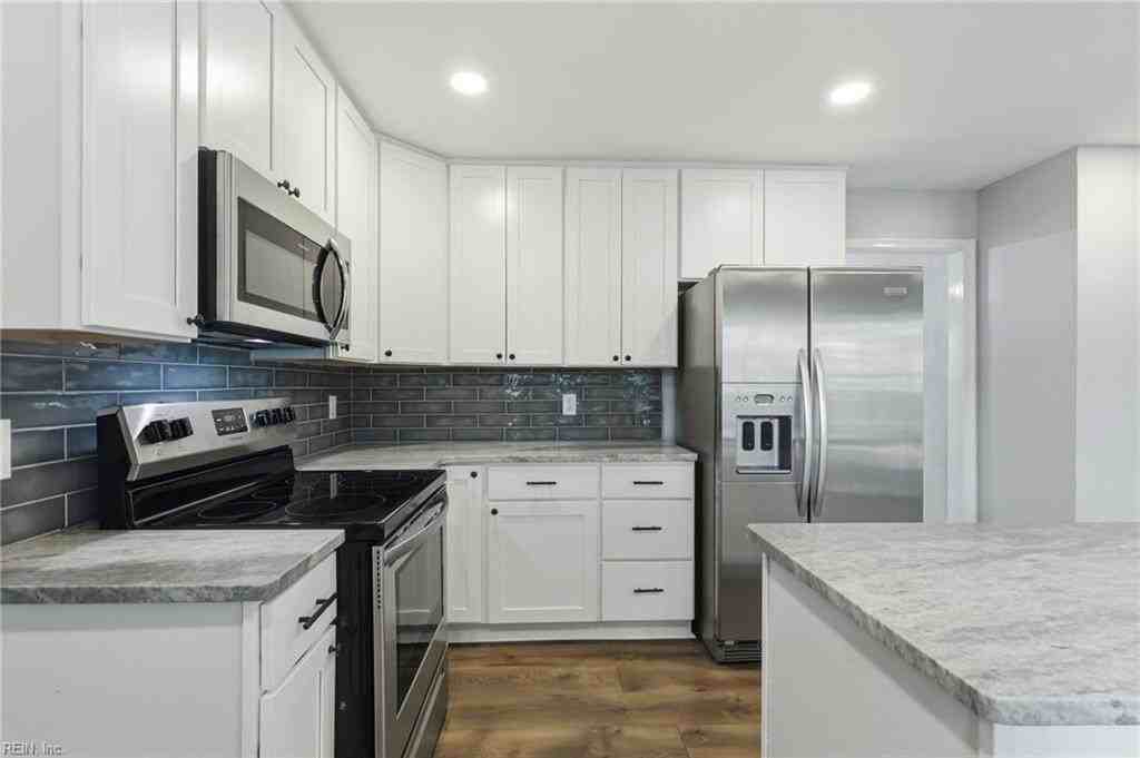 4728 Longmont Rd - Photo 7 of 38