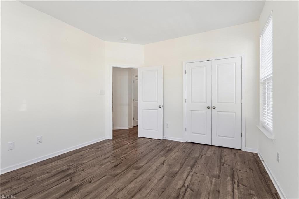 1550 Green Hill St - Photo 4 of 27